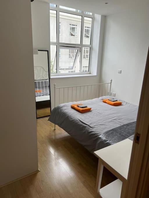 Stunning 2 Bed Flat! Centrally Located In London, Uk! Екстериор снимка