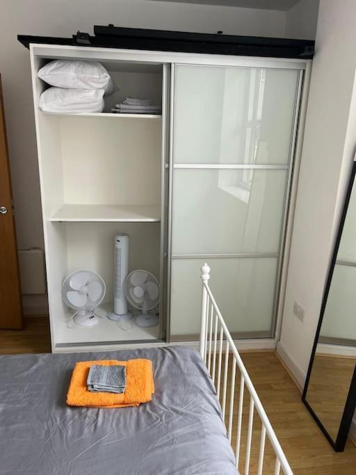 Stunning 2 Bed Flat! Centrally Located In London, Uk! Екстериор снимка