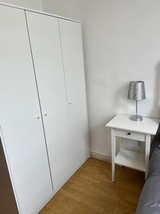 Stunning 2 Bed Flat! Centrally Located In London, Uk! Екстериор снимка