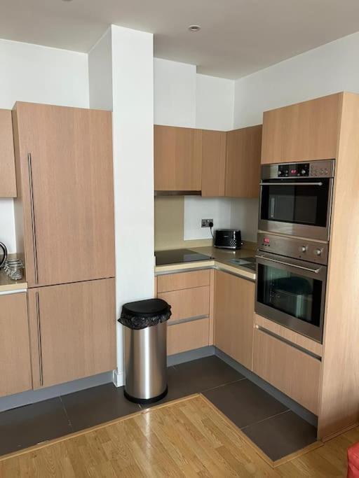 Stunning 2 Bed Flat! Centrally Located In London, Uk! Екстериор снимка