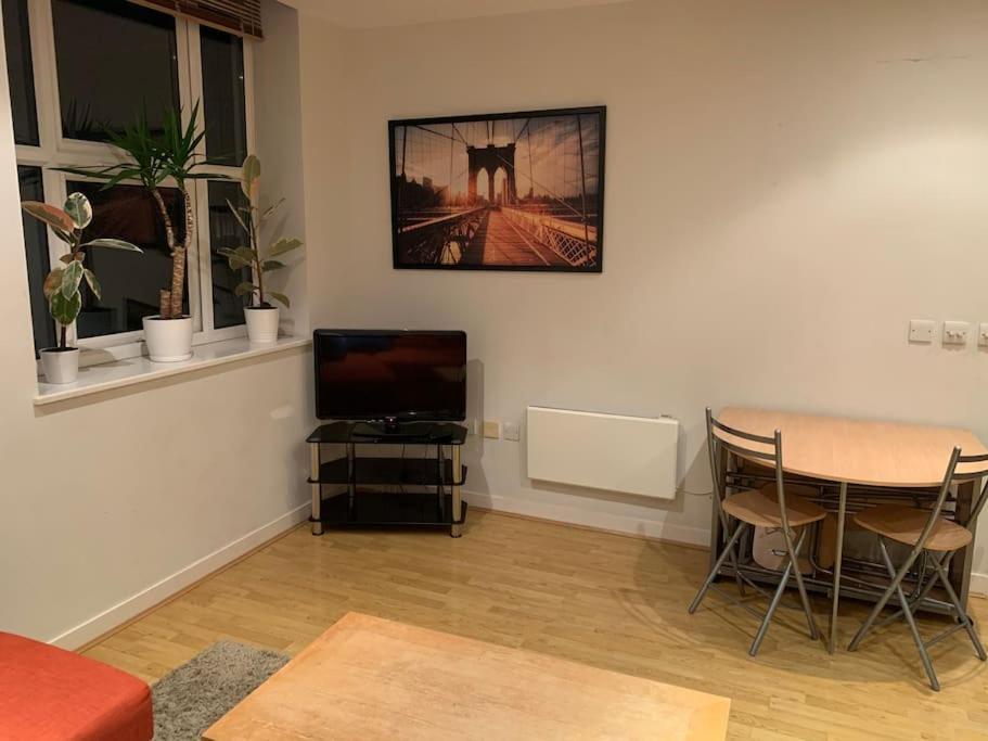 Stunning 2 Bed Flat! Centrally Located In London, Uk! Екстериор снимка
