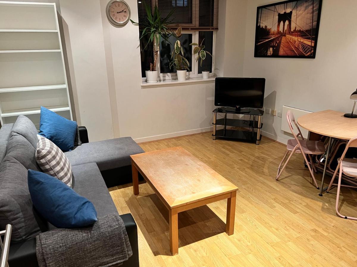 Stunning 2 Bed Flat! Centrally Located In London, Uk! Екстериор снимка